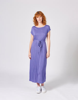 Langes Jersey-Kleid in lila aus LENZING™ ECOVERO™ Viskose