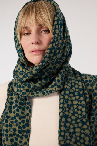 Jacquard scarf with drop pattern (GOTS-certified)