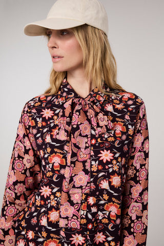 Schluppenbluse – aus nachhaltiger Viskose mit floralem Print