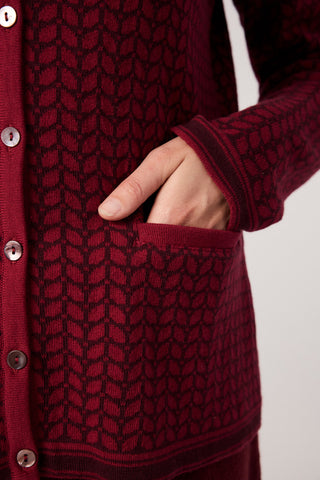 Jacquard cardigan with leaf pattern (GOTS-certified)