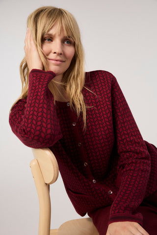 Jacquard cardigan with leaf pattern (GOTS-certified)