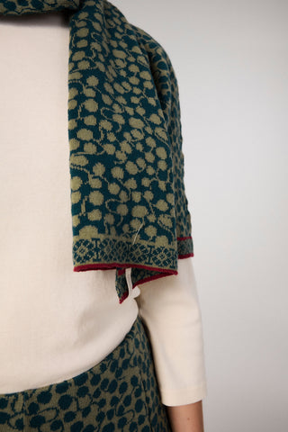 Jacquard scarf with drop pattern (GOTS-certified)