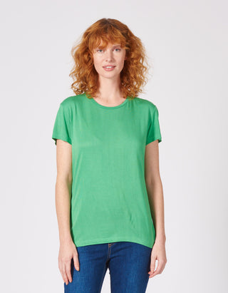 Jersey-Shirt in grün aus LENZING™ ECOVERO™ Viskose