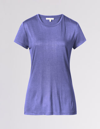 Jersey-Shirt in lila aus LENZING™ ECOVERO™ Viskose