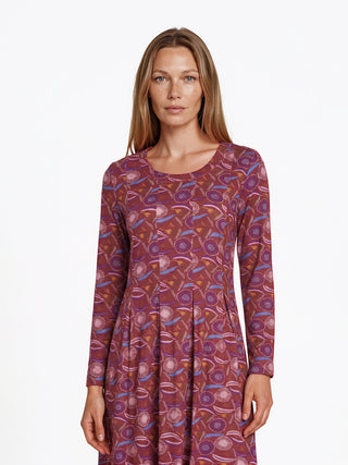 Kleid aus LENZING™ ECOVERO™ Viskose mit grafischem Allover-Muster