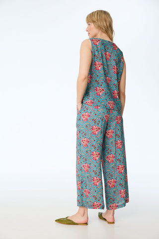 Top aus Modal in Türkis/Koralle mit floralem Dessin