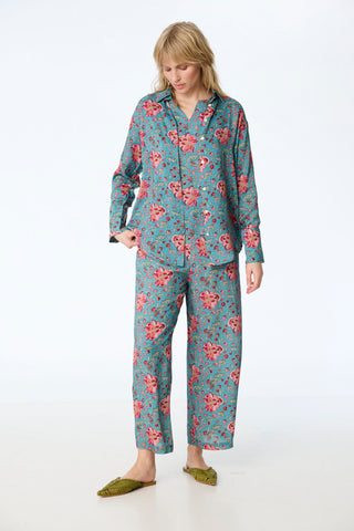 Bluse aus Modal in Türkis/Koralle mit floralem Print