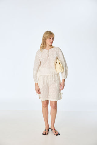 Baumwoll-Bermuda mit Allover-Stickerei