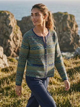 Strickjacke aus GOTS-zertifizierter Bio-Baumwolle mit Jacquardbordüren